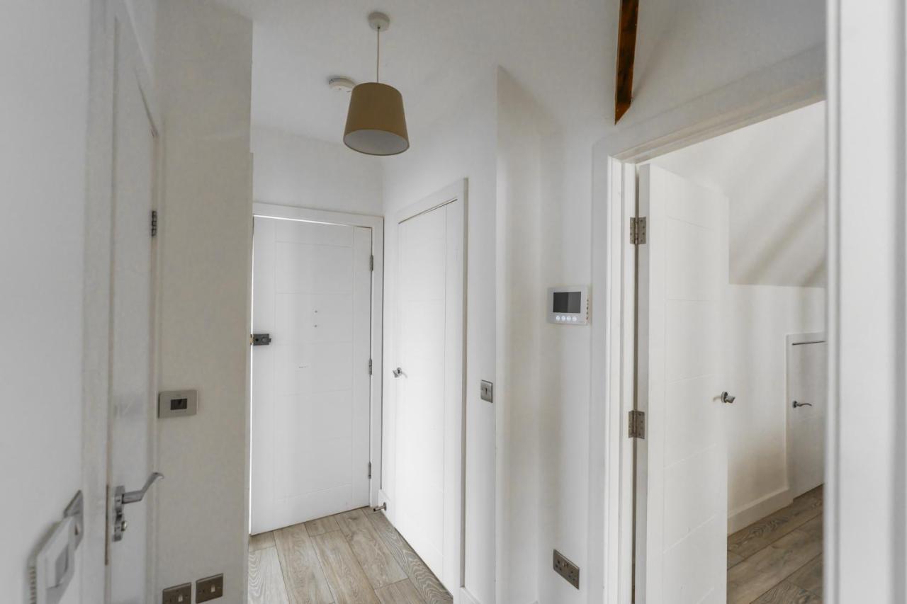Top Floor Apartment High Street Kensington London Exterior photo