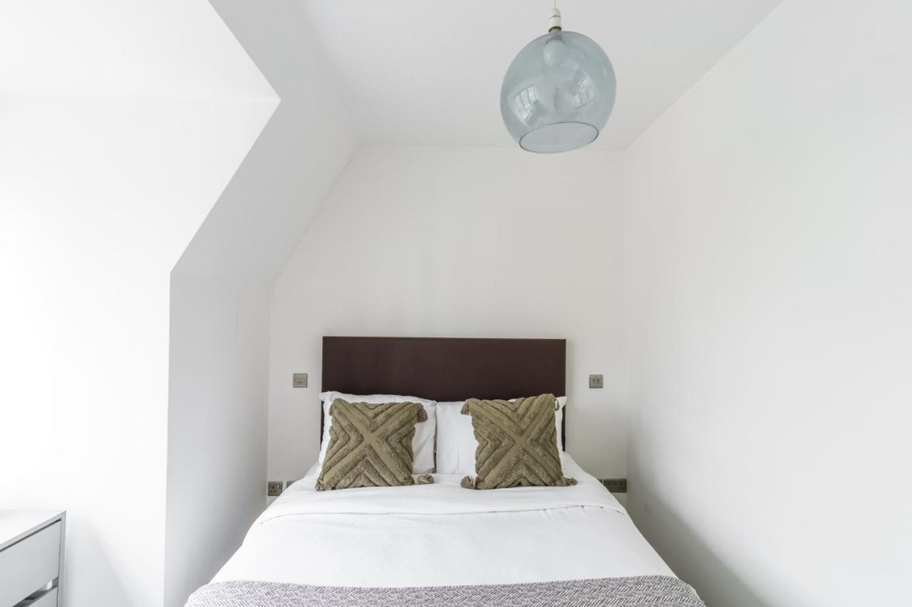 Top Floor Apartment High Street Kensington London Exterior photo